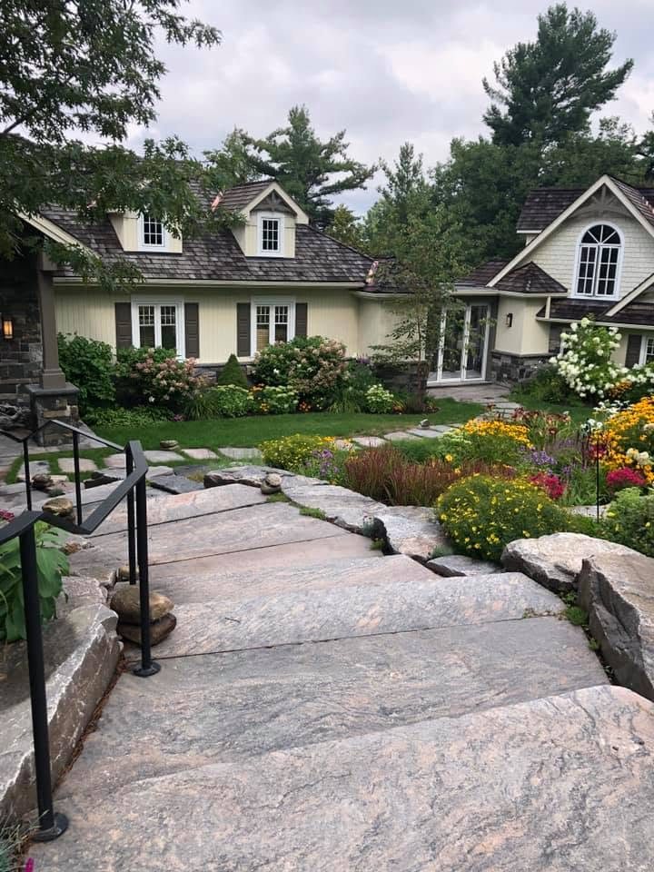 Orillia landscaping and hardscaping projects in Muskoka